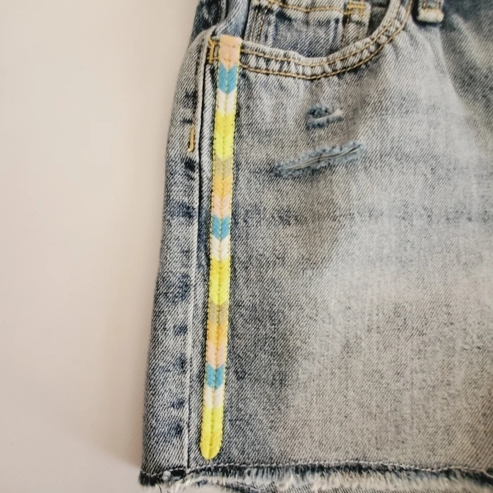 2116 * Old Navy Girls Global Trim Western Feather Denim Shorts Size 16 NWT